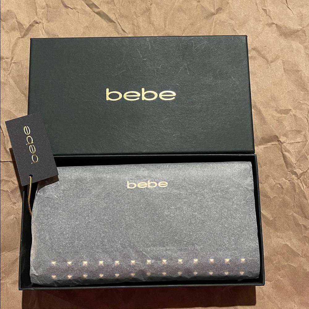 BEBE BROOKLYN ZIP WALLET